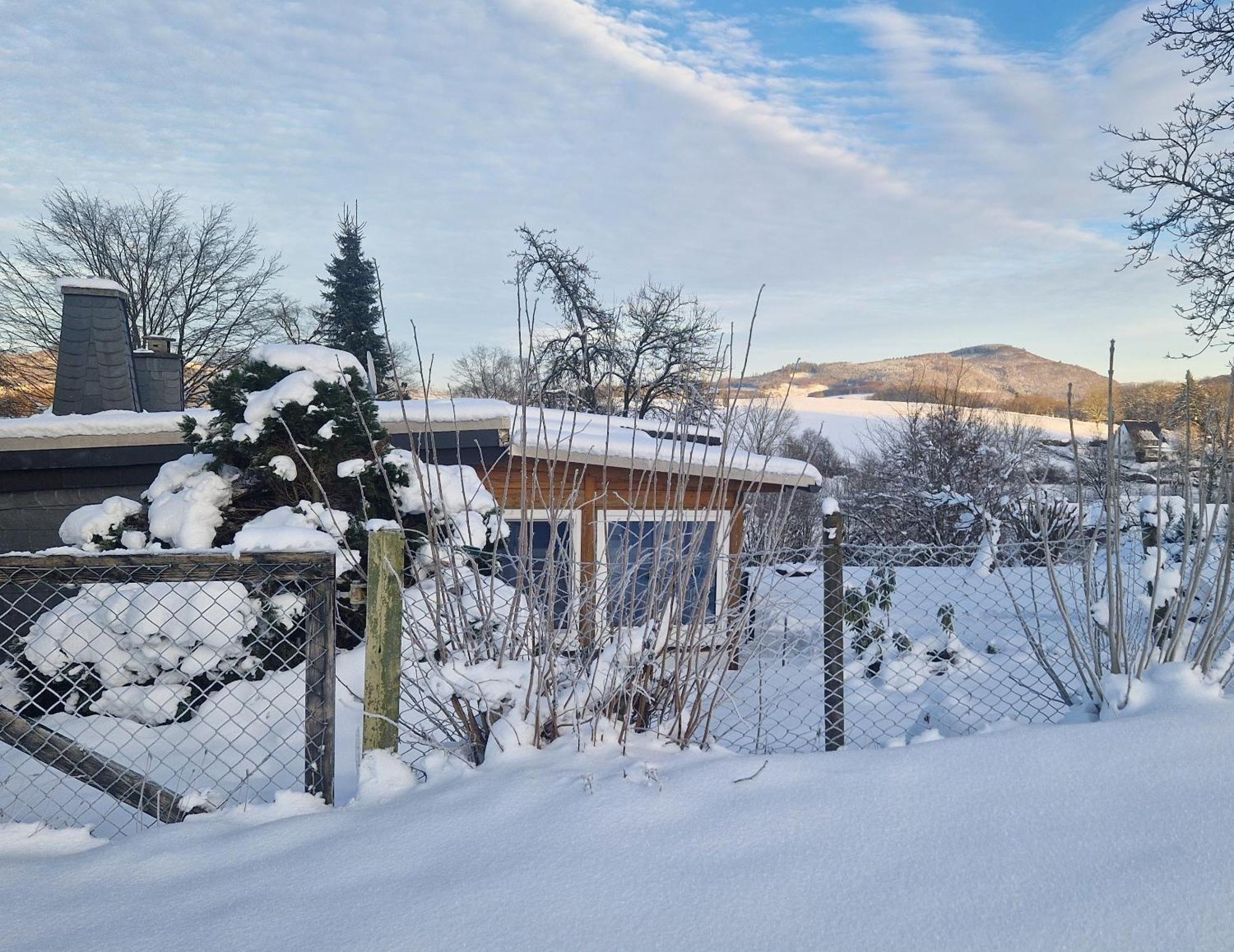 Ferienhaus Berghausen Am Hennesee Meschede Exteriör bild
